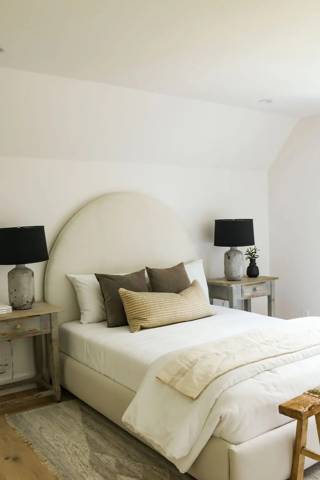 meridith-baer-home-riven-rock-eclectic-bedroom
